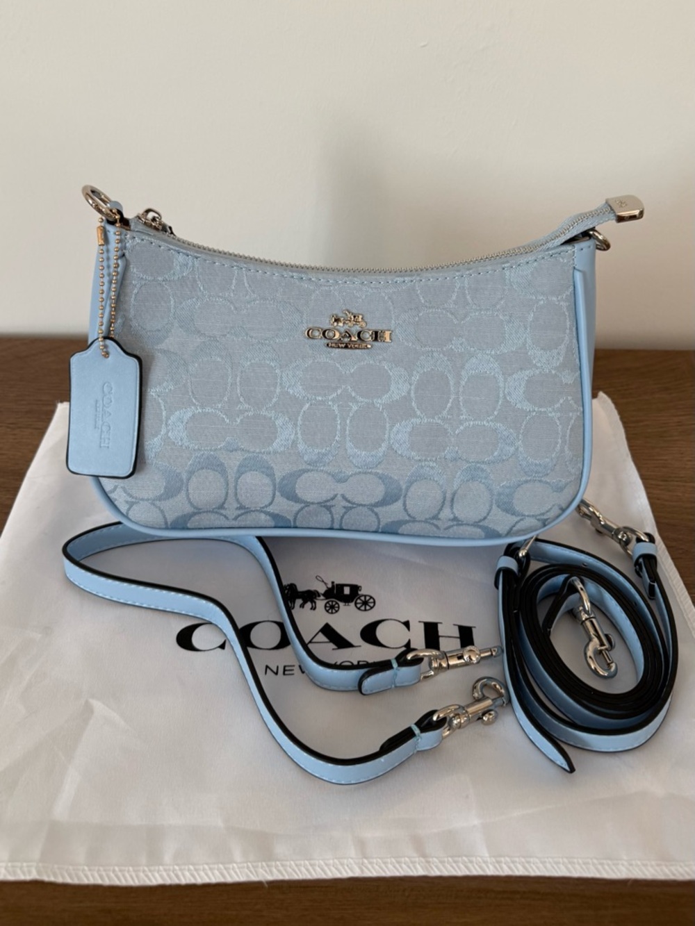 Coach Sky blue bag - Picture 2 of 4